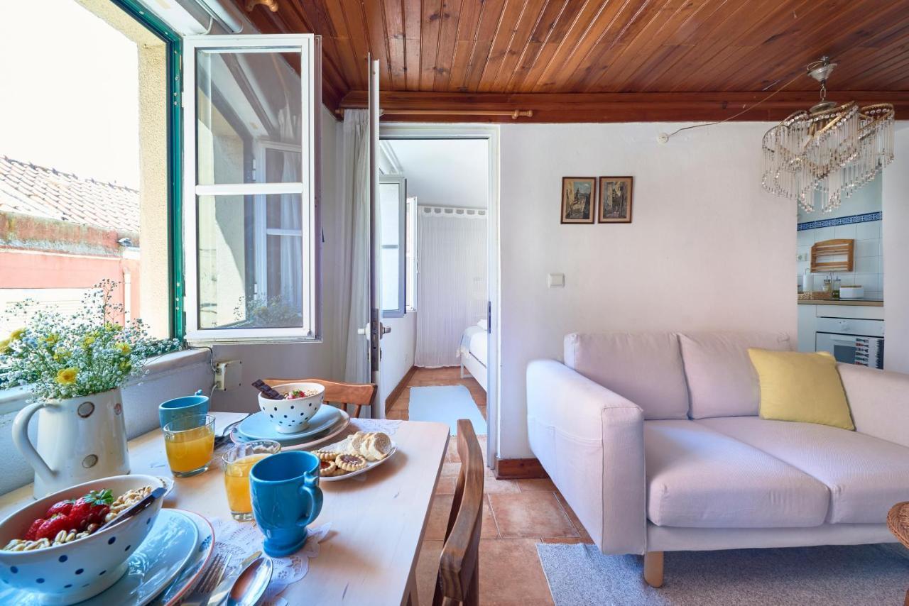 Light Filled Apartment Near Chiado, By Timecooler Lisboa 外观 照片