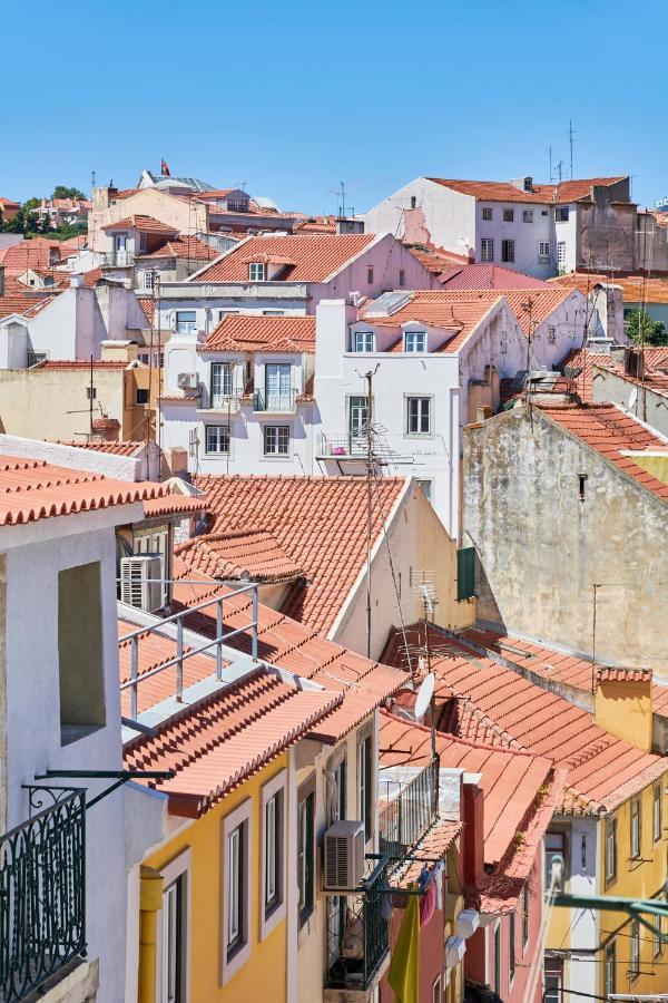 Light Filled Apartment Near Chiado, By Timecooler Lisboa 外观 照片